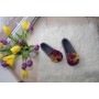 Grey slippers with big flowers